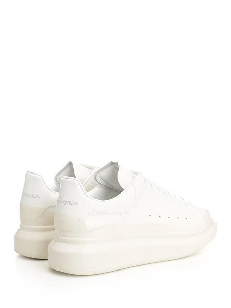 Sneaker "Oversize"