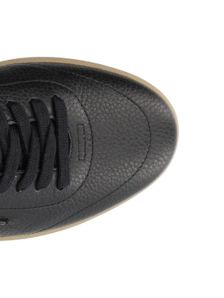 Sneaker 232