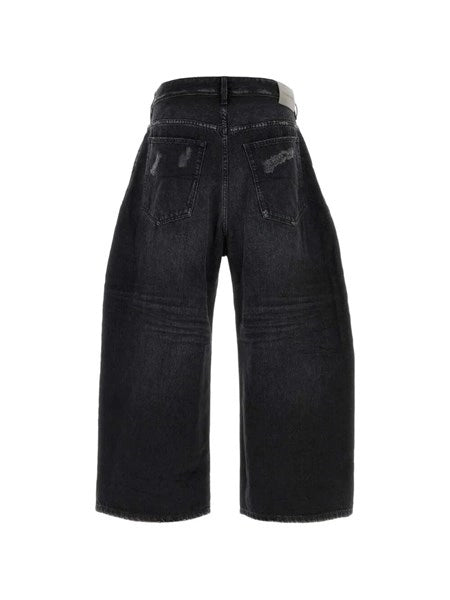 Jeans incurvati