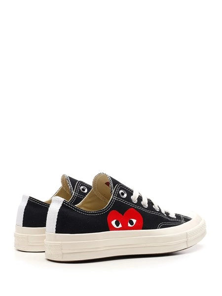 Converse low-top con cuore rosso