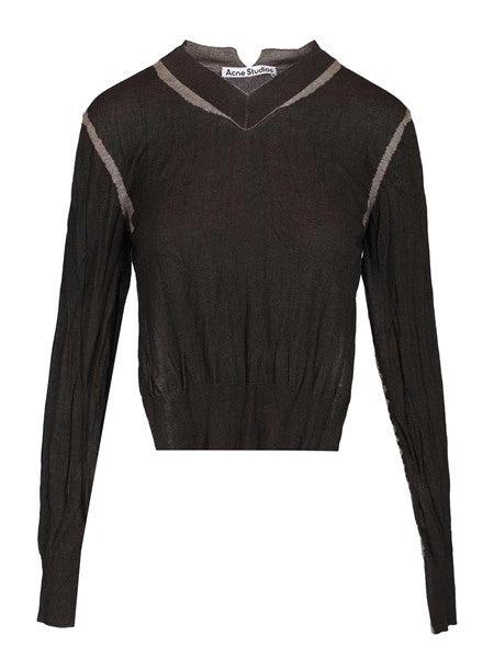 Maglia stropicciata con scollo a V