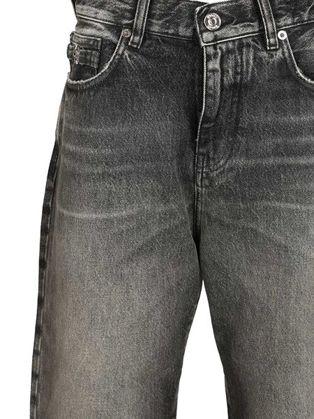 Jeans loose
