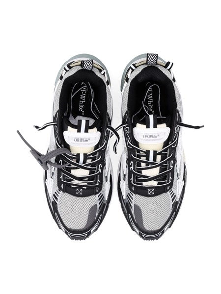 Sneaker Be Right Back
