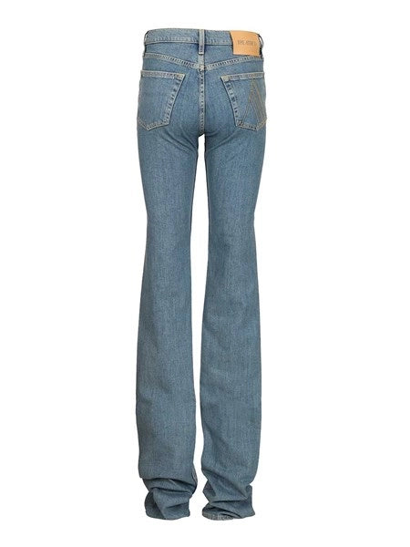 Jeans in denim