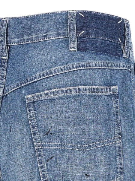 Jeans in denim trattato