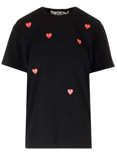 T-shirt con mini cuori rossi