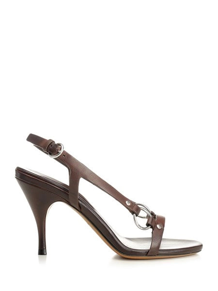Sandali in pelle con anelli