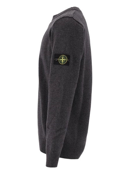 Maglione girocollo in lana d’agnello