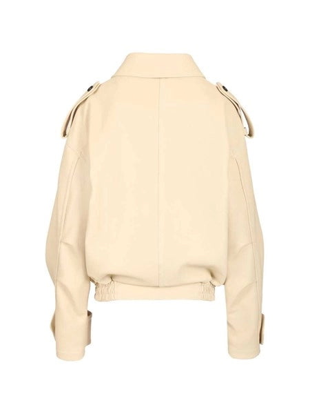 Giacca con tasche e bottoni