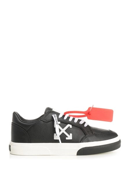 Low Sneakers Vulcanized