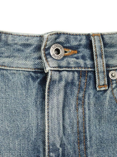Jeans in denim