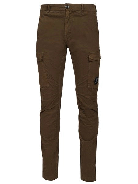 Pantaloni cargo realizzati in raso di cotone stretch