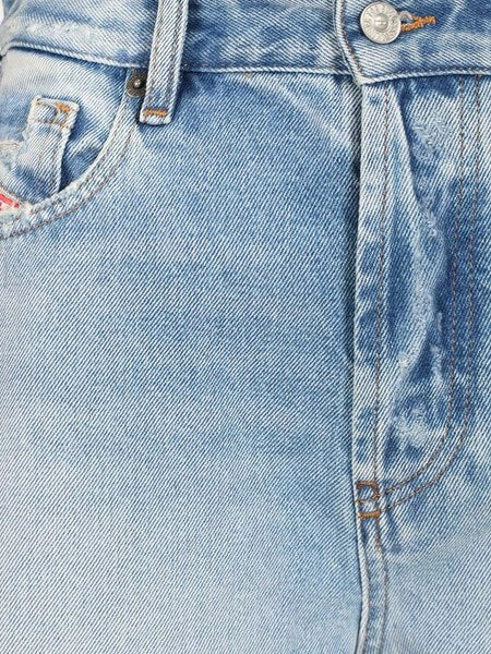 regular-short in denim
