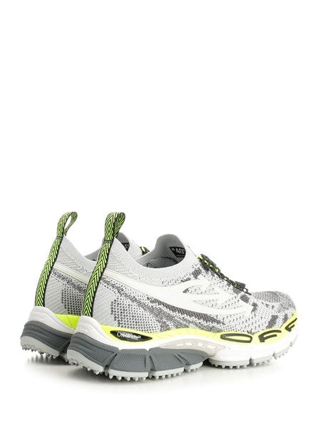 sneaker Be Right Back
