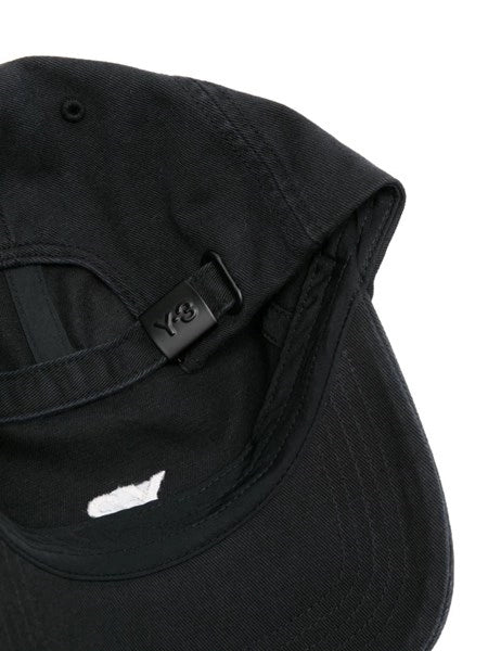 Cappellino nero con logo