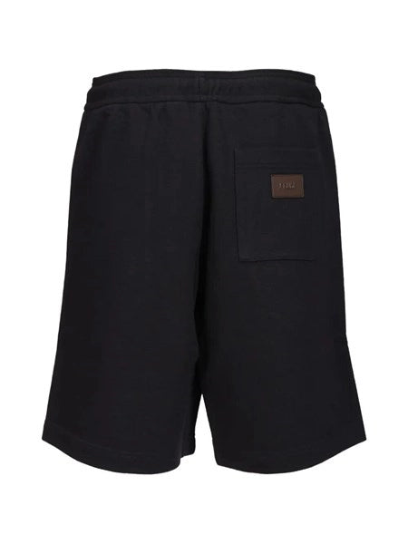 Pantaloni corti