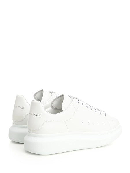 Sneaker "Oversize"