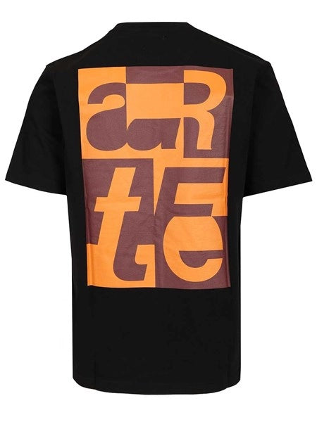 T-shirt con grafica sul retro