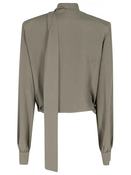 Blusa con sciarpina