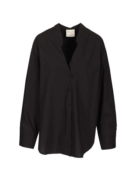Camicia maschile con ricamo