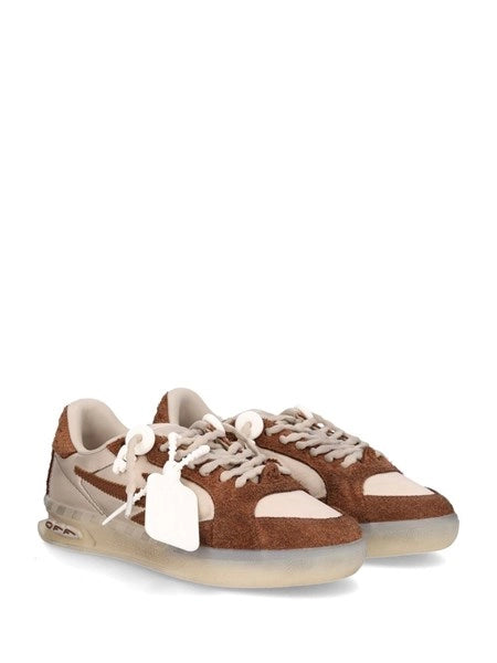Sneakers End of play