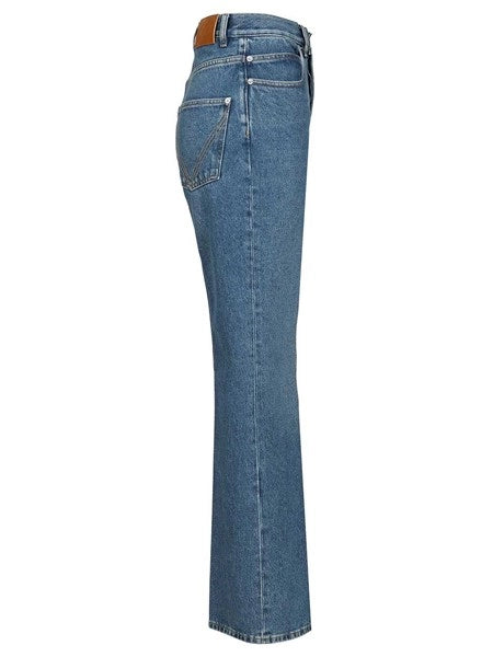 Jeans a zampa d'elefante color indaco medio