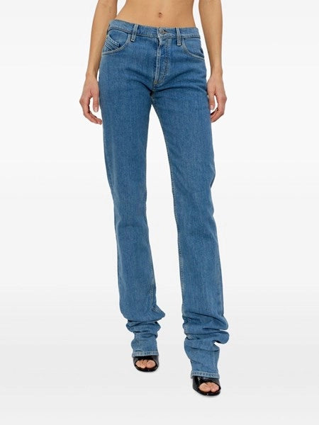 Jeans in denim