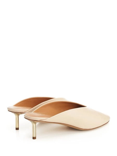 sabot in pelle laminata con tacco metallico