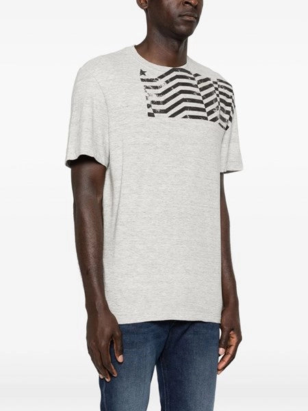 T-shirt con stampa a bandiera