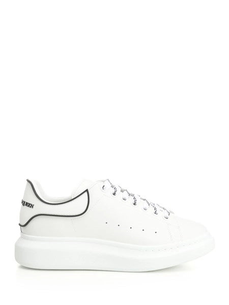 Sneaker "Oversize"