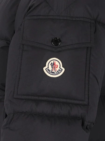 Piumino corto Moncler Maya 70 con cappuccio