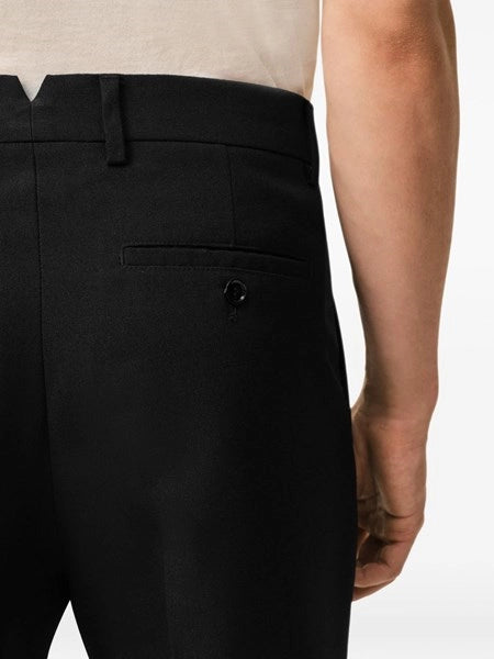 Pantaloni dritti
