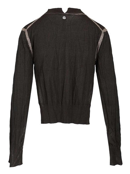 Maglia stropicciata con scollo a V