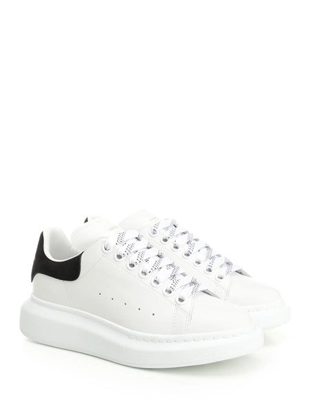 Sneaker "Oversize"