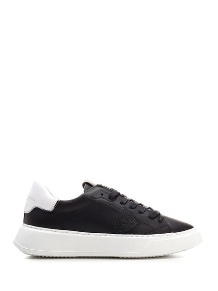 Sneaker "Temple" nera con talloncino bianco