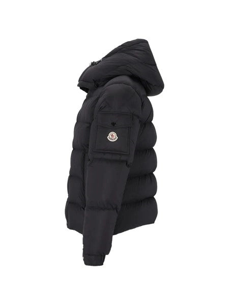 Piumino corto Moncler Maya 70 con cappuccio