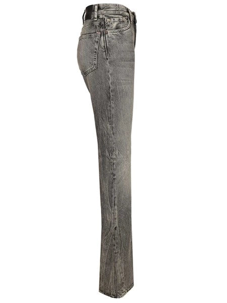 Jeans in denim