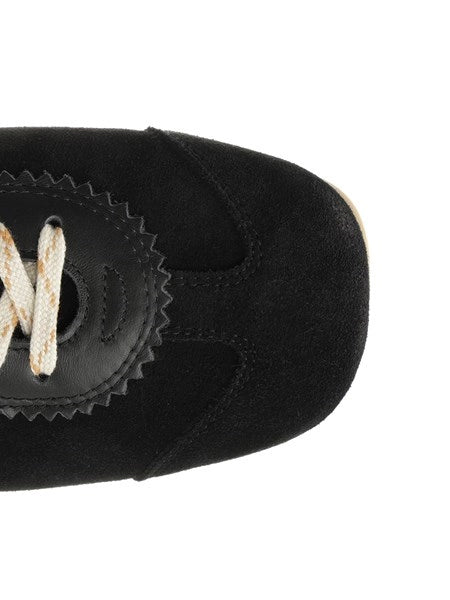Sneakers in suede