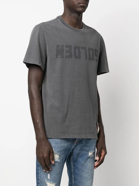 T-shirt distressed