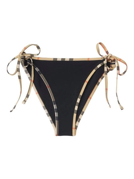 Bikini bottoms with check edges