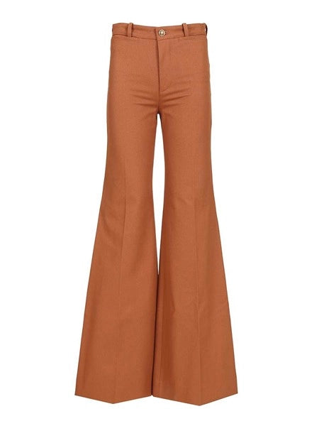 Pantaloni svasati
