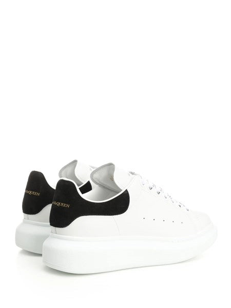 Sneaker "Oversize"