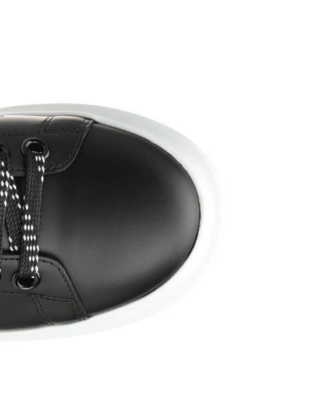Sneaker "Oversize"