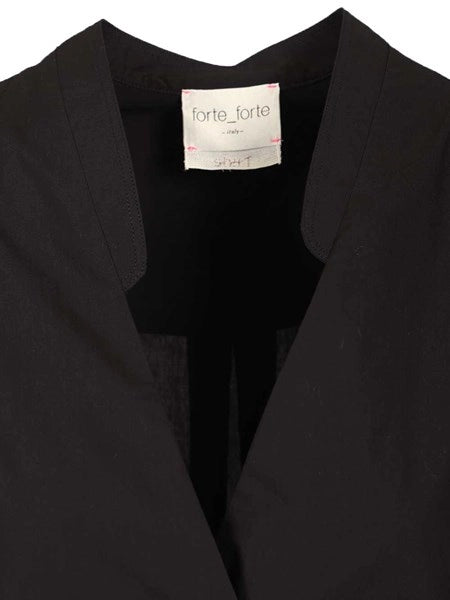 Camicia maschile con ricamo