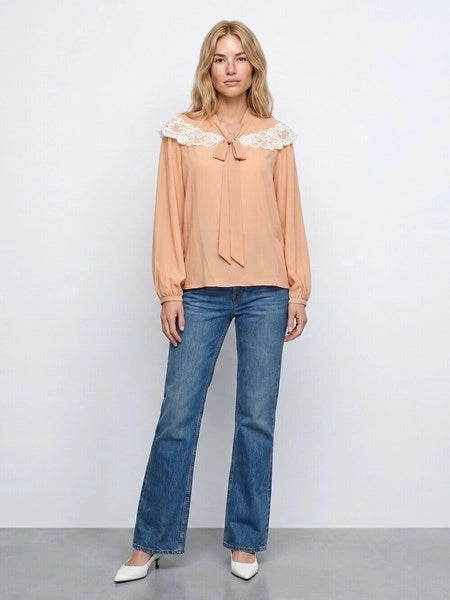 Camicia con laccetti