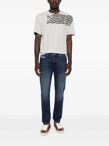 T-shirt con stampa a bandiera