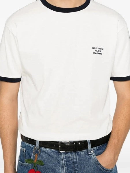 T-shirt con slogan a contrasto