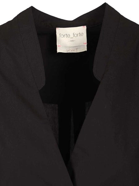 Camicia maschile con ricamo