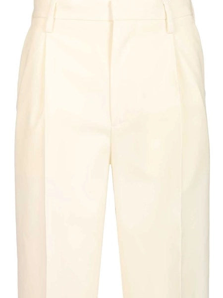 Pantaloni a gamba affusolata