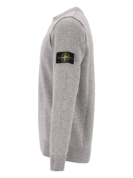 Maglione girocollo in lana d’agnello